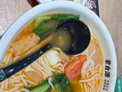 -蒙自源米线大王(东站店)