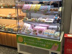 面包甜点陈列柜-仟吉西饼(黄石武汉路店)