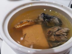 竹丝鸡炖鲜鲍-富淳饭店(陆家嘴保利广场店)