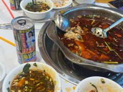 -乡土特色.冷锅鱼.牦牛肉汤锅