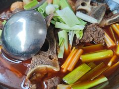 干锅牛杂-阿木怪味牛骨头