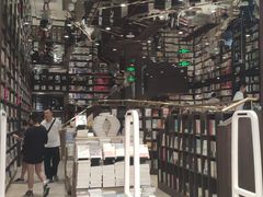 门面-钟书阁(群光广场店)