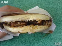 腊汁肉夹馍-志权牛肉面(灵山路店)