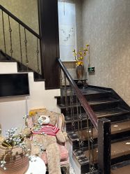 -威思丽高温瑜伽会馆