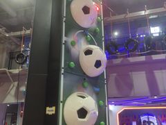 -嗨翻Hi-Fun竞技主题乐园·蹦床亲子生日轰趴(国光1937店)