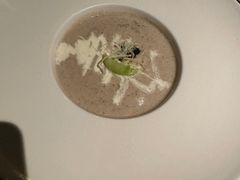松露蘑菇奶油汤-C&R西班牙餐厅