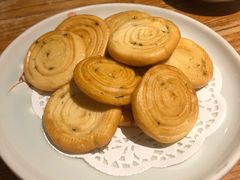 芝士葱油饼-新白鹿餐厅(银泰西湖文化广场店)