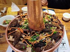 -乡土特色.冷锅鱼.牦牛肉汤锅