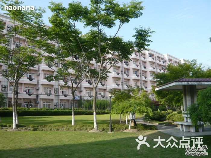 厦门华侨学院_首都经济贸易大学华侨学院专科_华侨大学厦门工学院怎么样