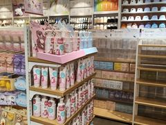 -名创优品(广东省广州琶洲保利广场店)