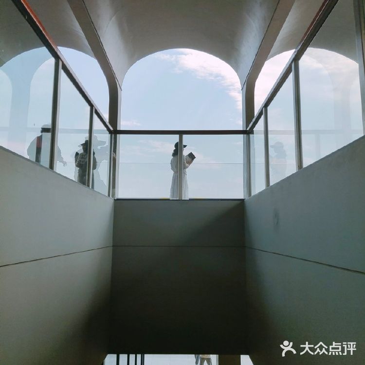 统统免费，补钙，吸氧，拍照