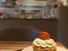 -VERIE BAKEHOUSE