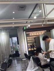 -苑苑发型设计
