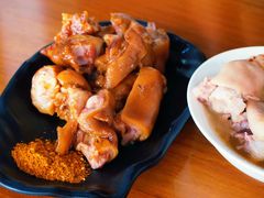 -鸿浩扒猪脚米线