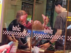 -BHC炸鸡(明洞总店)