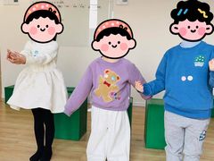 -猴有戏教育戏剧·音乐剧·主持口才·演讲朗诵辩论(环球港华师大校区)