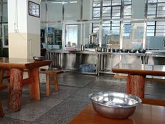 -鸿浩扒猪脚米线