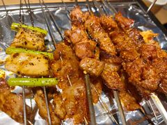 -街角等你.大连海鲜烧烤.经典铁板海鲜串(西安路店)