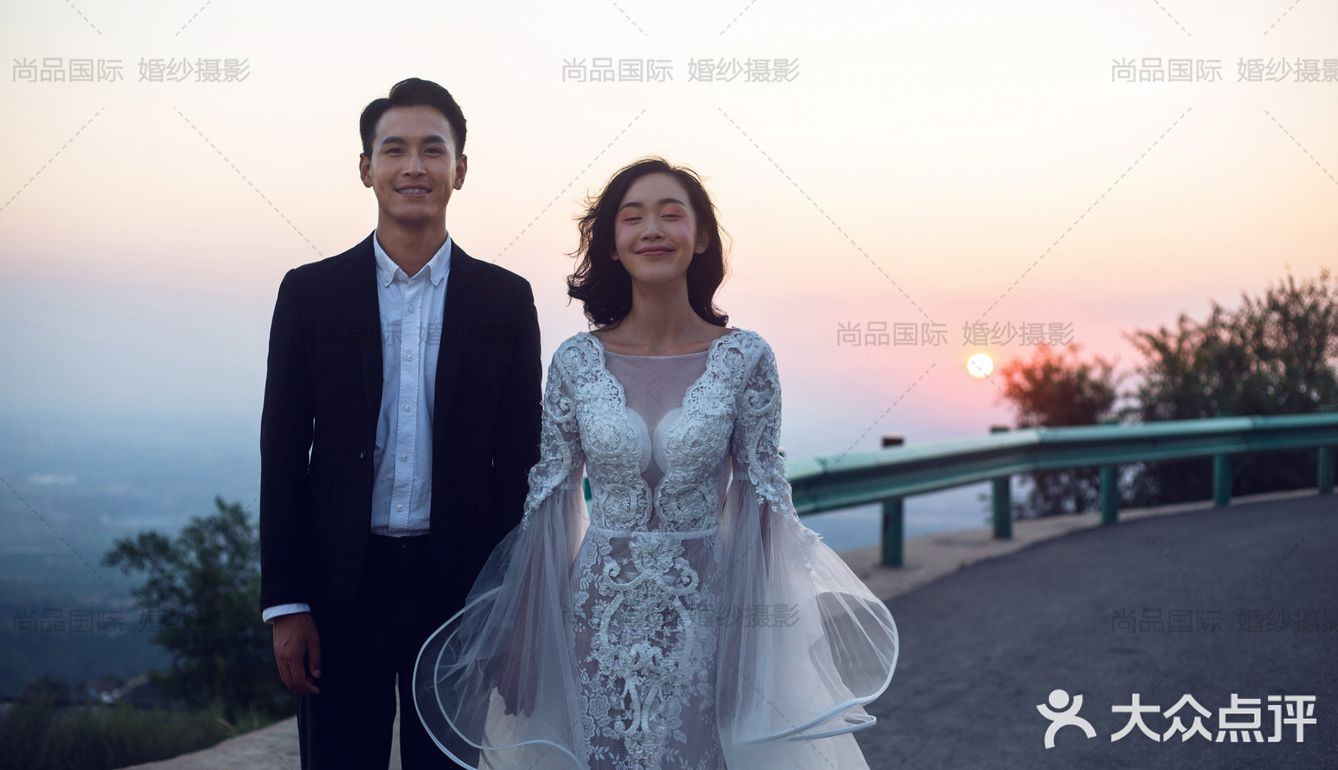 婚纱照｜夜景公路婚纱照  让爱意自由释放
