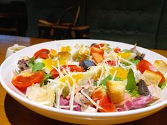 老教堂色拉-JINNS锦时 steak&pizza(浸信会礼拜堂旧址店)