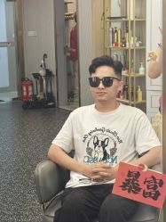-即型男士理发工作室