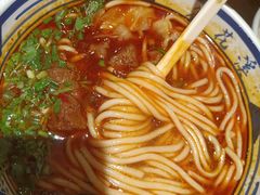 -鑫花溪牛肉米粉(东环大润发店)