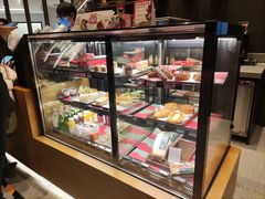 面包甜点陈列柜-星巴克臻选(北京世贸天阶店)