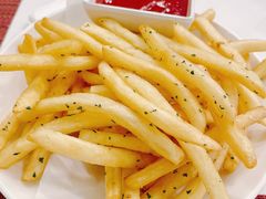-WOLFGANG PUCK KITCHEN & BAR(迪士尼小镇店)
