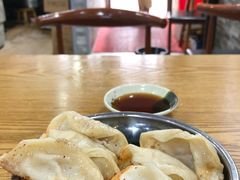 -黄阿姨锅贴大王(万航渡路店)