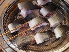 -围炉肉舍•炭烤活鳗•丹东海鲜烤肉(步行街店)