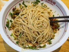 -呷佬·长沙手工米粉(金沙江路店)