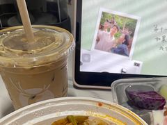 -瑞幸咖啡(武汉工商学院中商超市店)