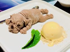 冰淇淋沙皮狗-赫帝拉航空主题餐厅(南宁店)