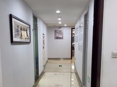 -瑞尔齿科(东方广场诊所)