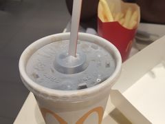 -麦当劳(友谊路得来速店)