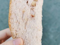 全麦核桃吐司-超港·蛋糕面包(龙河路店)