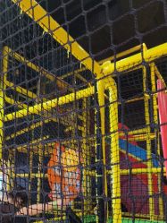 -蹦蹦跳跳(新奥购物中心店)