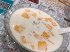芒果椰汁西米露-广信牛奶甜品世家(台东店)