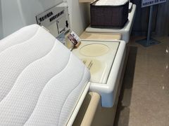 -西安大雁塔科技大学地铁站亚朵酒店