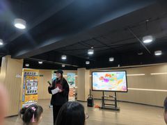 -小荧星艺校(大宁分校)