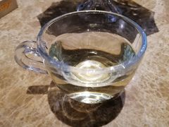 龙井和碧螺春茶-上島咖啡(石龙路店)