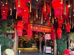 -老滇山寨•云南特色菜•地方菜•民族风情歌舞表演(金碧店)