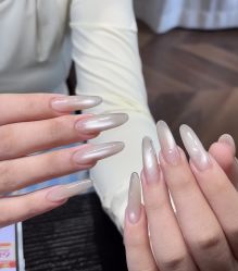 -屿晴·科技美肤SPA美甲美睫
