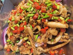 -昱龙大盆牛蛙馆(三兴街总店)