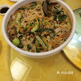 位于一中街，房子是自家的房子，所以除去房租成本