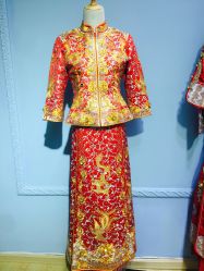-觅白婚纱礼服馆