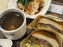 -魏家凉皮(万辉店)