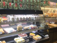 面包甜点陈列柜-好利来(彩香店)