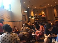 等位区-星巴克臻选(沈阳万象城店)