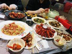 -肥肥虾庄·金牌油焖大虾(汉口城市广场店)